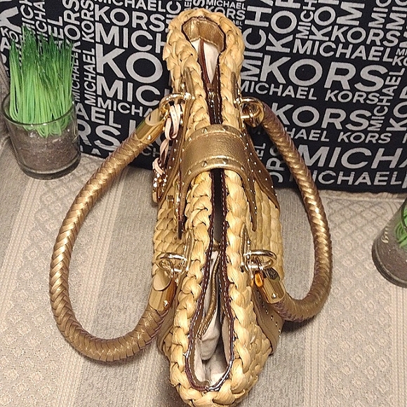 MICHAEL Michael Kors Wicker & leather Studded Sachel - Picture 15 of 16